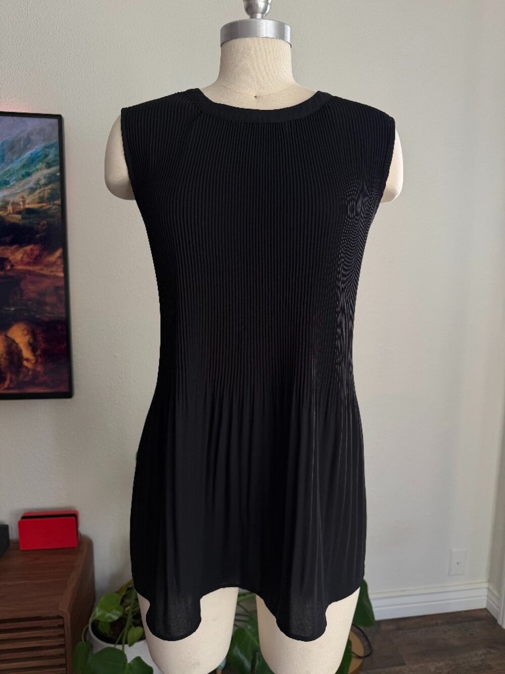 Adrianna Papell Flowy Pleated Black Sleeveless Blouse 1X Comfy Classic Elegant